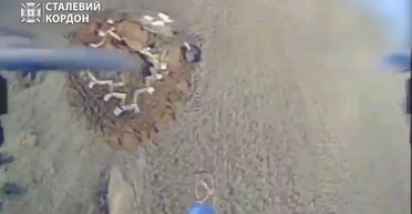 Окопы уже не роют: под Купянском трофейным FPV уничтожили главного "копателя" россиян (видео)