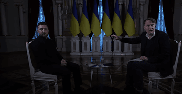 "Видите, жизнь": во время интервью Зеленского для The Guardian дважды исчезал свет (видео)