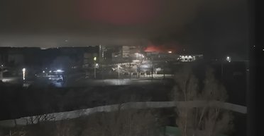 Сильні вибухи в Маріуполі: в окупованому місті "приліт", почалася пожежа (фото, відео)