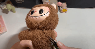 "Неплохо зарабатывают": Лабубу стимулировали появление "врачей" для кукол