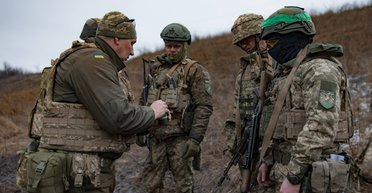 "Воюй рядом с нами": военные ВСУ предлагают иностранцам заслужить право жить в Украине