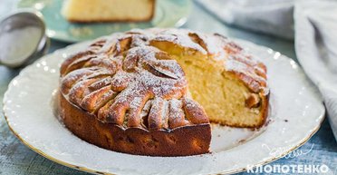 Рецепт яблучного пирога на кефірі