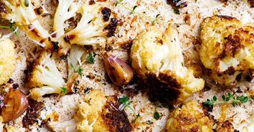 Утонченный вкус в простых ингредиентах: цветная капуста под грибным соусом