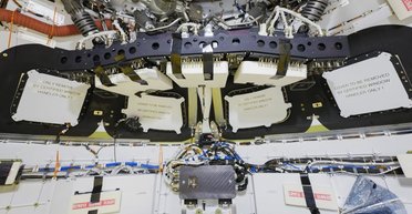 Перший за 50 років політ людини на Місяць: NASA показало космічний корабель ізсередини (фото)