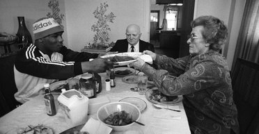 Віддана та любляча: названою мамою світового чемпіона Майка Тайсона була українка