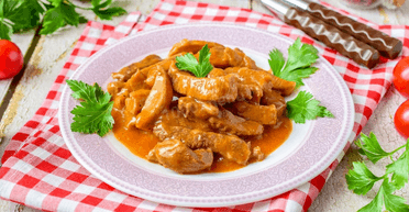 Підсмажка з яловичини з підливою: рецепт ситної та дуже апетитної страви