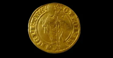 Изображает архиепископа Трира: поисковик нашел золотую монету XV века