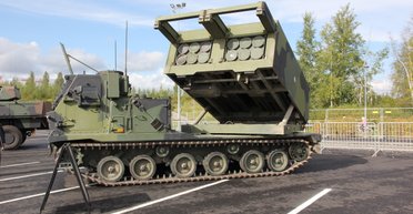 США мають намір модернізувати системи M270 MLRS для запуску тактичних ракет
