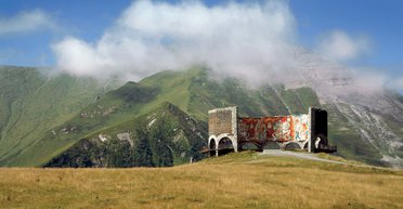 Сквозь войну и мир. Путешествие по Военно-Грузинской дороге