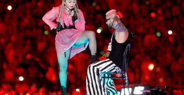 Хиты лета 2022. Мадонна, Бейонсе, Гориллаз и Алена Алена поют о победе (видео)