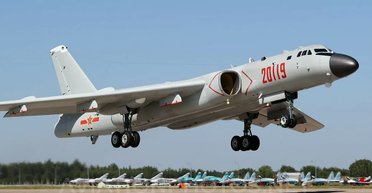 Створений для ядерної зброї: китайський ядерний бомбардувальник Н-6 уже над Аляскою?