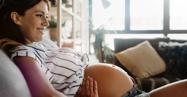 35-річна вагітна жінка здивувалась, коли почула коментар лікарки про її вік (відео)