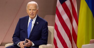 США могут отправить Украине дальнобойные ракеты JASSM: СМИ узнали, почему Байден передумал