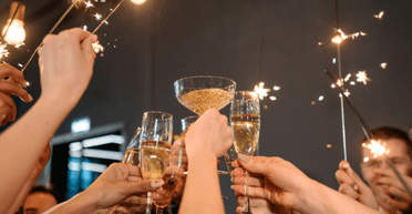 "Новорічна ніч не несе потужних енергій": астрологиня розповіла, чи варто загадувати бажання під бій курантів