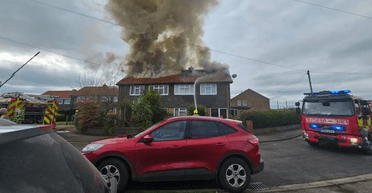 "Прокинься, мамо": 6-річна дівчинка забігла в будинок, що палав, і врятувала свою сім'ю від вогню (фото)