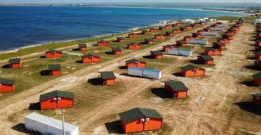 У Криму невідомі на човнах із гранатомета обстріляли кемпінг із туристами, – ЗМІ (мапа)