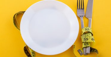 Модні дієти призводять до ожиріння: вчені з'ясували, що вони запускають ефект "йо-йо"