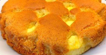 Пиріг із сирними кульками: як приготувати улюблений десерт по-новому