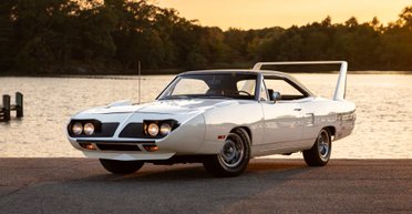 На аукцион выставили необычный спорткар из коллекции легендарного гонщика (фото)