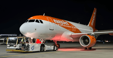 Хаос на борту: пасажирка запевняла всіх, що літак із "бомбою на борту" падає (фото)