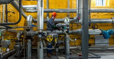 Украина прошла зиму со своим газом: Шмыгаль подвел итоги отопительного сезона