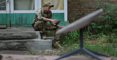 Сбой Starlink на фронте: почему потеря связи критична для украинских войск, — аналитик