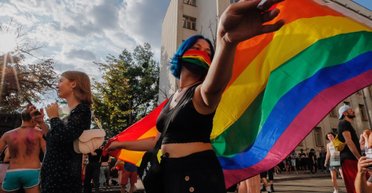 Фестиваль квир-кино – в Страстную пятницу и Пасху: в Украине разгорелся новый ЛГБТ-скандал (фото)