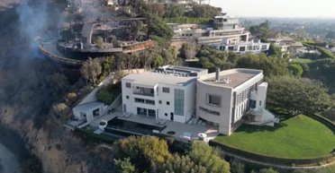 Позамежне везіння: будинки яких зірок дивом уціліли в руйнівній пожежі в Лос-Анджелесі