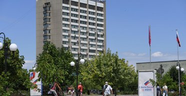 "Прильоти" в Бердянську: у місті повідомляють про вибухи і роботу російської ППО (скріншоти)