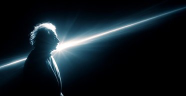 Фізики спробували порушити правило Ейнштейна про швидкість світла: що з цього вийшло