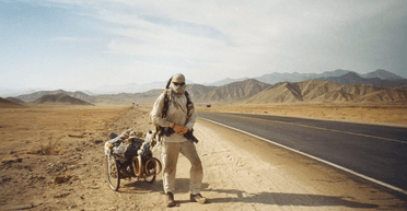 Мужчина ходит по миру уже 27 лет: какой важный урок он усвоил о счастье