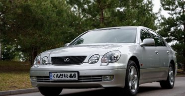 Преміальна капсула часу: Україні виявили розкішне японське авто 90-х у новому стані (фото)