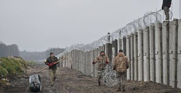 Высотой 70 м: Польша собирается построить башни наблюдения на границе с Беларусью