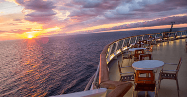 Пассажиры круизного лайнера ждали райского отдыха, а попали в ад (фото)