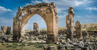 Ученые нашли необычные захоронения в одном из древнейших поселений человечества (фото)