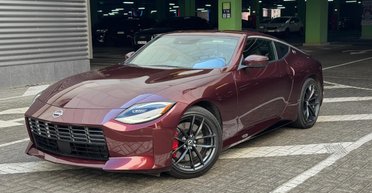 В Україну привезли нове покоління культового японського спорткара (фото)