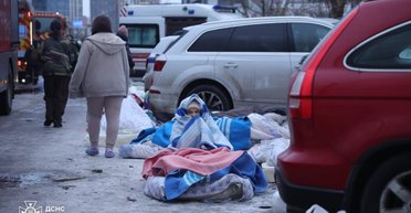 Наслідки ракетного обстрілу РФ: 22 постраждалих в Києві, 2600 будинків без опалення, — КМДА