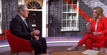 "Вирішив засукати рукава": Британія, Франція та Україна працюють над мирним планом, — Стармер