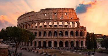 Без доспехов и должны быть красивые: неужели в Древнем Риме были женщины-гладиаторы (фото)