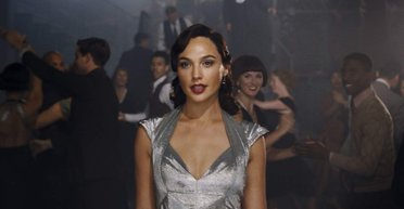 Галь Гадот против Эммы Маккей. В чем главная интрига фильма "Смерть на Ниле"