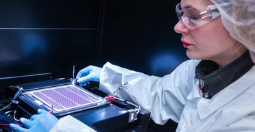 Сонячні панелі нового покоління можна ставити на авто і замість вікон: плюси і мінуси