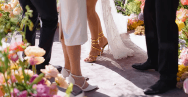 Зіпсувала всім свято: свекруха одягла ідентичну весільну сукню, як у нареченої (фото)