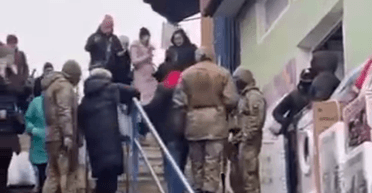 Не только спортзалы и храмы: в Черновцах работники ТЦК устроили рейд на рынке, — СМИ