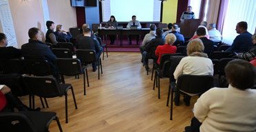 У Німеччині на засіданні міськради транслювали фільм зі свастикою: що відбулось далі