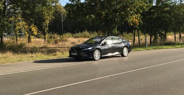 Малышка на миллион. Что нового в Toyota Camry XV70 и кому она подойдет