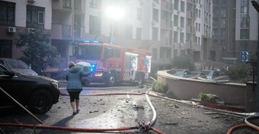 "Было очень страшно": как киевляне пережили массированный ночной обстрел ВС РФ (видео)