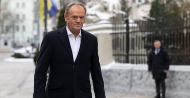 "Рейган перевернулся в могиле": Туск раскритиковал Сенат США за провал помощи Украине