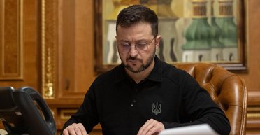 "Це повна брехня": Зеленський спростував оточення ЗСУ біля Куп'янська та Покровська