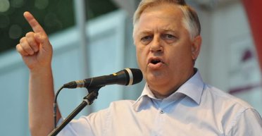 Из Украины вывозили спецназовцы: экс-лидер Компартии Симоненко сбежал в РФ и получил подозрение
