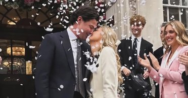 Почти королевская свадьба: кузина принца Уильяма вышла замуж (фото)